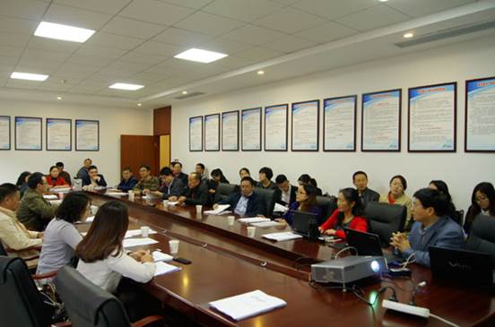 clip_image006.jpg 說(shuō)明: E:\畜科\會(huì )議報道\20141027四川科創(chuàng )飼料產(chǎn)業(yè)技術(shù)研究院會(huì )議報道\news-03.jpg